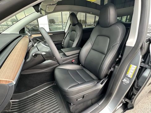 Used 2024 Tesla Model Y Long Range image 18