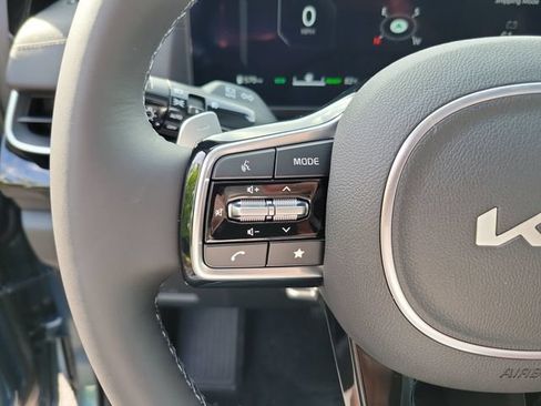 New 2026 Kia Carnival SX Prestige FWD image 18