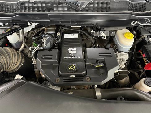 Used 2022 RAM 2500 Laramie w/ Night Edition image 28