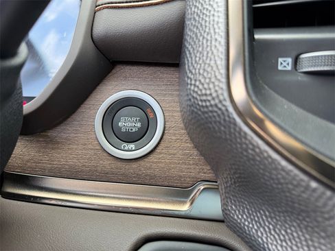 New 2025 RAM 2500 Limited image 20