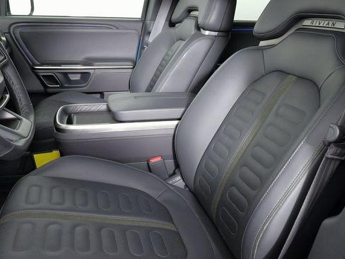 Used 2023 Rivian R1S Adventure image 28