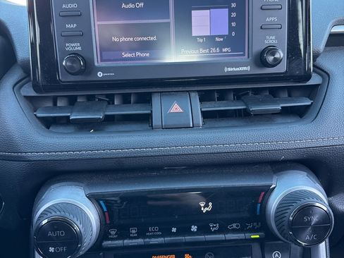 Used 2022 Toyota RAV4 XLE image 11