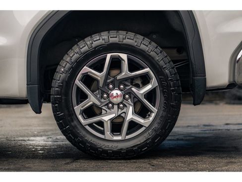 Used 2024 GMC Sierra 1500 SLT w/ SLT Premium Plus Package image 5