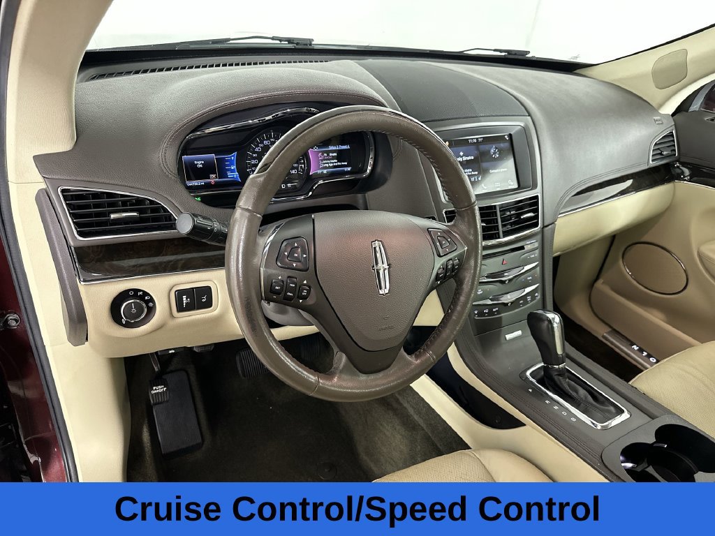 Used 2017 Lincoln MKT FWD image 12