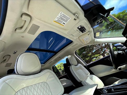 Used 2022 Lincoln Aviator Black Label w/ Dynamic Handling Package image 17