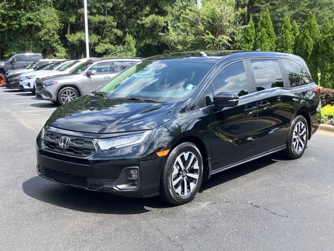Certified 2026 Honda Odyssey EX-L image 6