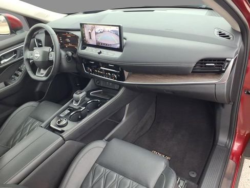 Used 2025 Nissan Rogue Platinum w/ Tech Package AWD/4WD image 12