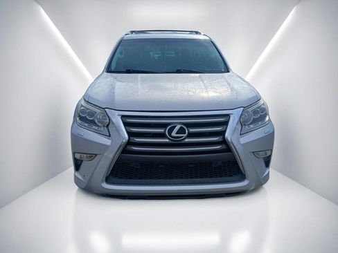 Used 2015 Lexus GX 460 w/ Premium Package AWD/4WD image 3