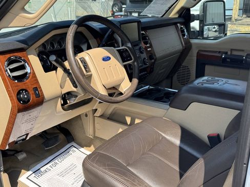 Used 2016 Ford F250 King Ranch w/ FX4 Off-Road Package AWD/4WD image 11