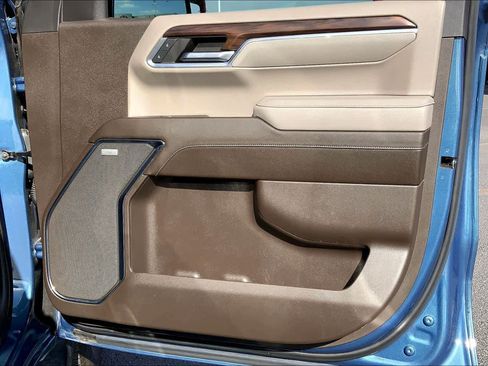 Used 2024 GMC Sierra 1500 SLT w/ SLT Premium Plus Package image 23