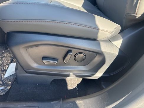 New 2026 Ford Explorer Active w/ Active Comfort Package image 23