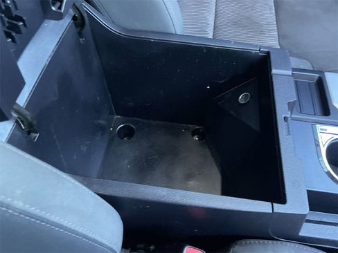 Used 2014 Toyota Tundra SR5 image 31