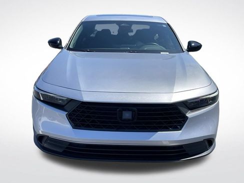 Used 2025 Honda Accord Sport image 9
