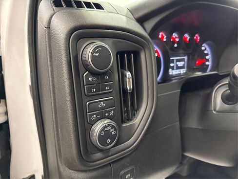Used 2019 Chevrolet Silverado 1500 Custom Trail Boss w/ Custom Convenience Package image 34
