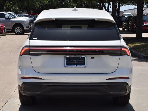 New 2026 Lincoln Nautilus Premier w/ Jet Appearance Package AWD/4WD image 8