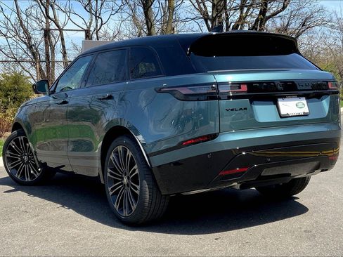 New 2026 Land Rover Range Rover Velar Dynamic SE image 12