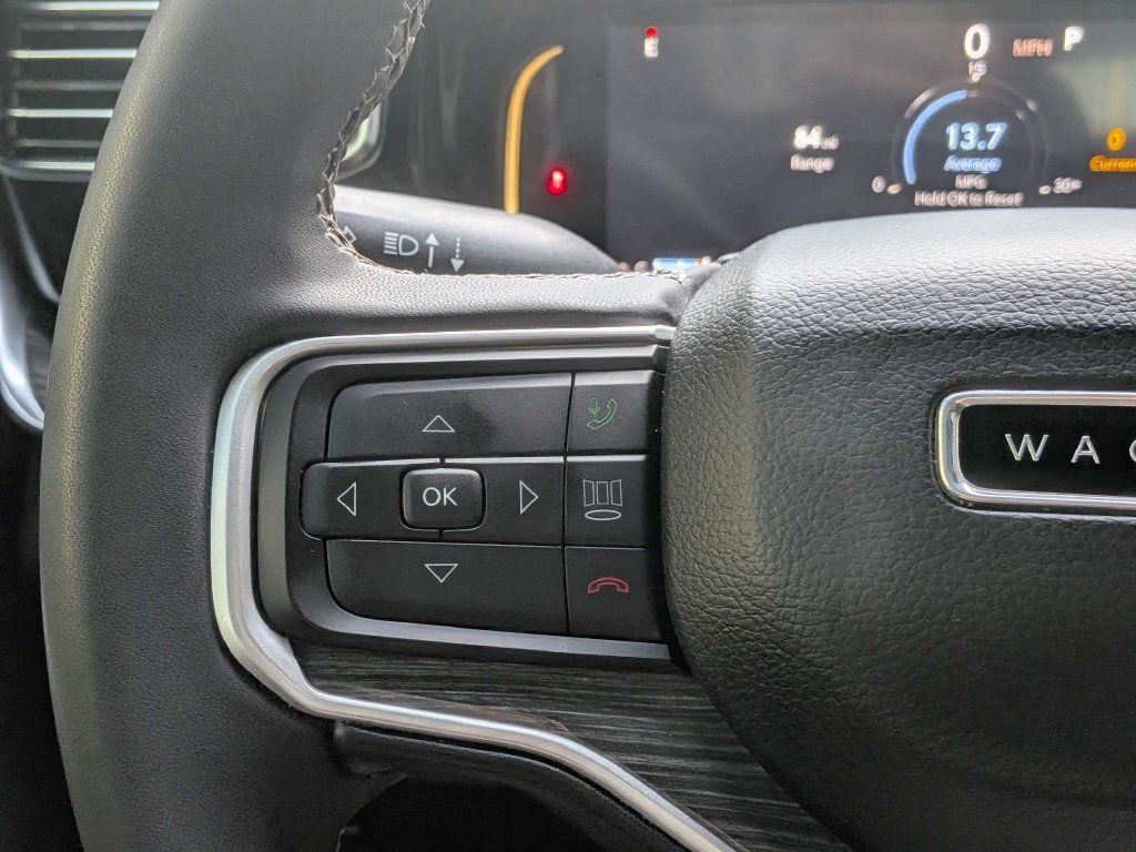 Used 2022 Jeep Wagoneer Series III w/ Premium Group I AWD/4WD image 28