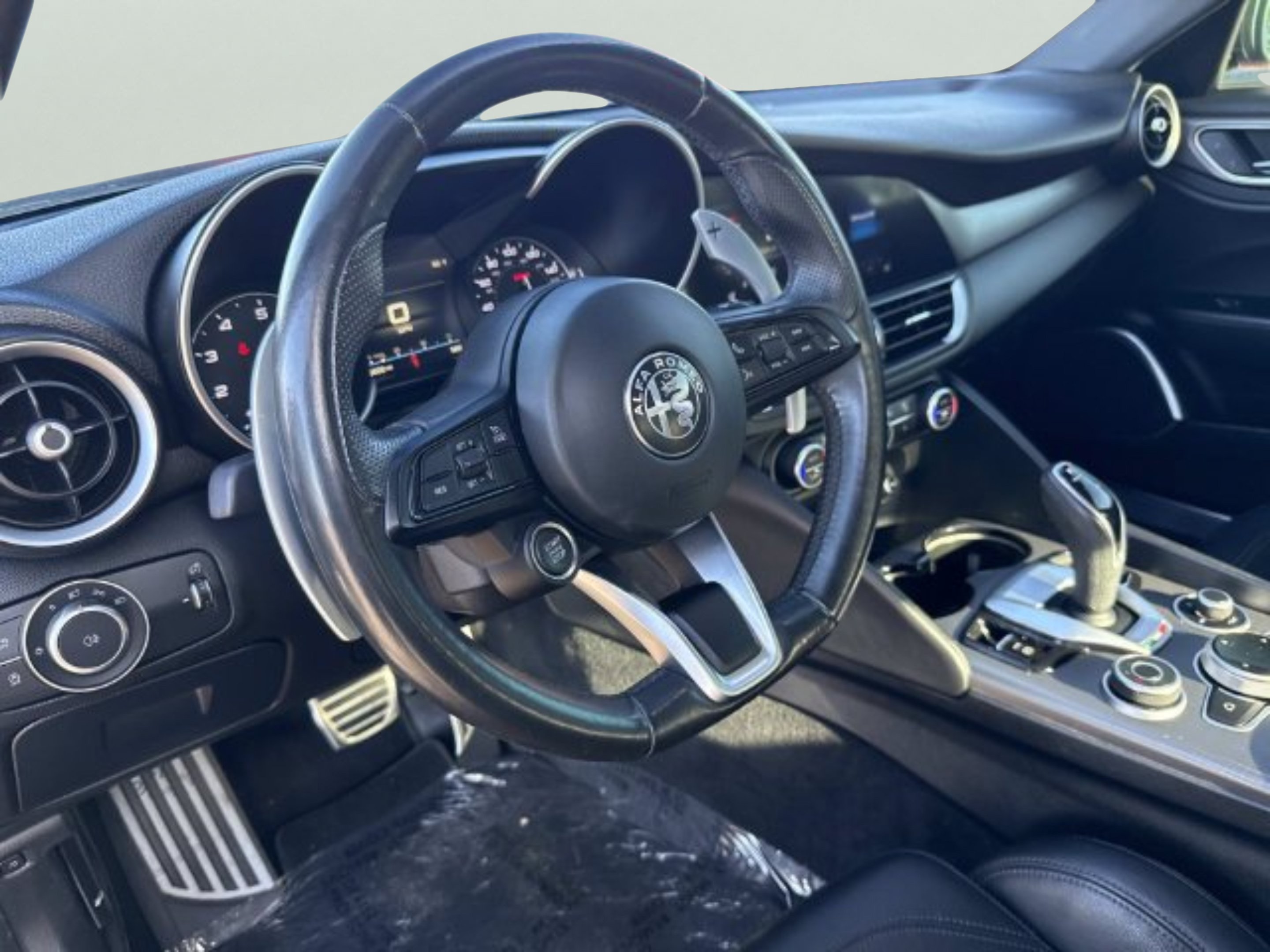 Used 2021 Alfa Romeo Giulia Ti Sport AWD/4WD image 18