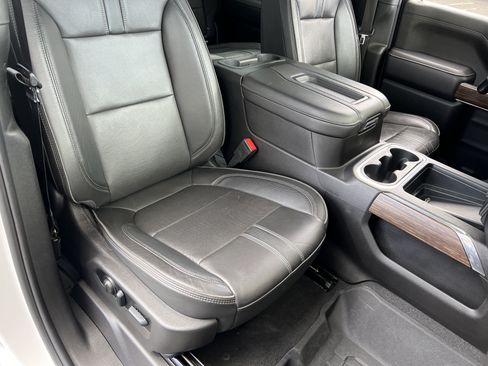 Used 2022 Chevrolet Silverado 1500 High Country w/ LPO, Dark Essentials Package AWD/4WD image 24
