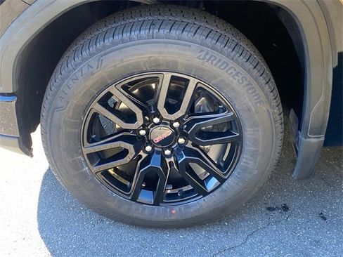 Used 2023 GMC Sierra 1500 Elevation image 4