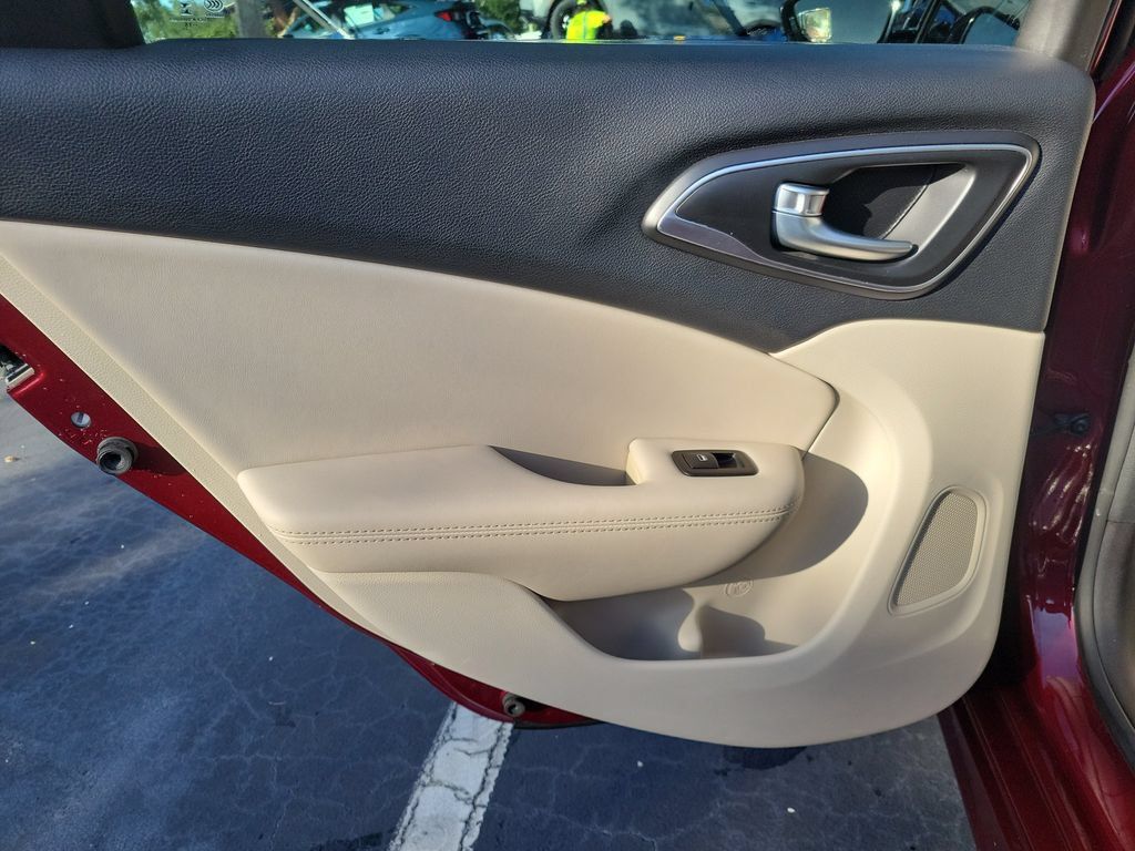 Used 2016 Chrysler 200 C FWD image 12