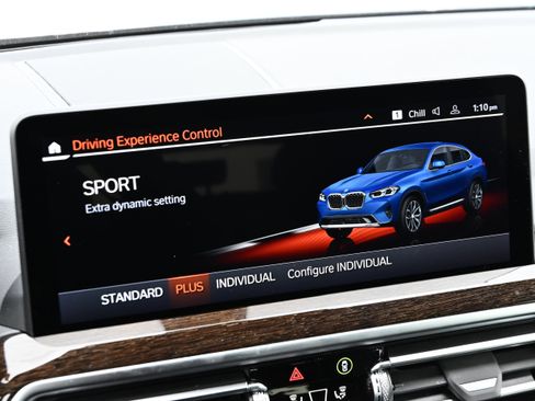 Certified 2025 BMW X4 xDrive30i image 28