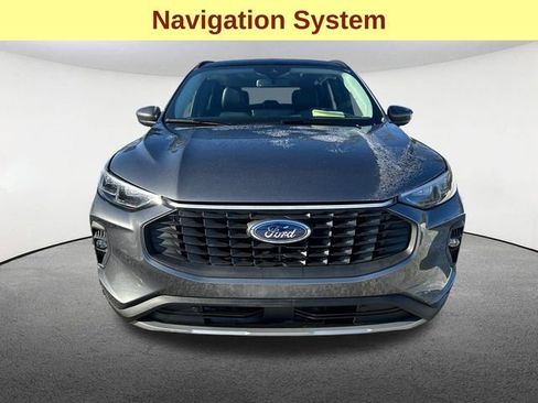 Used 2025 Ford Escape Platinum image 4