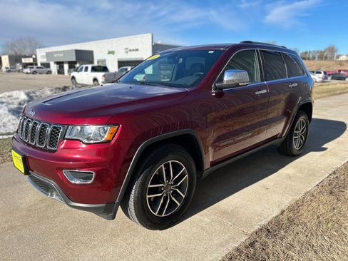 Used 2020 Jeep Grand Cherokee Limited w/ Trailer Tow Group IV image 2