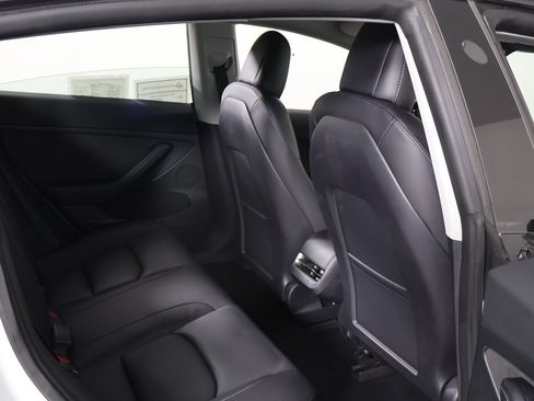 Used 2023 Tesla Model 3 Standard Range image 31