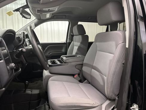 Used 2018 Chevrolet Silverado 1500 Custom w/ Custom Value Package image 17