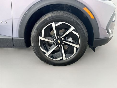 Used 2025 Chevrolet Equinox EV LT w/ LPO, All-Weather Mat Package FWD image 26