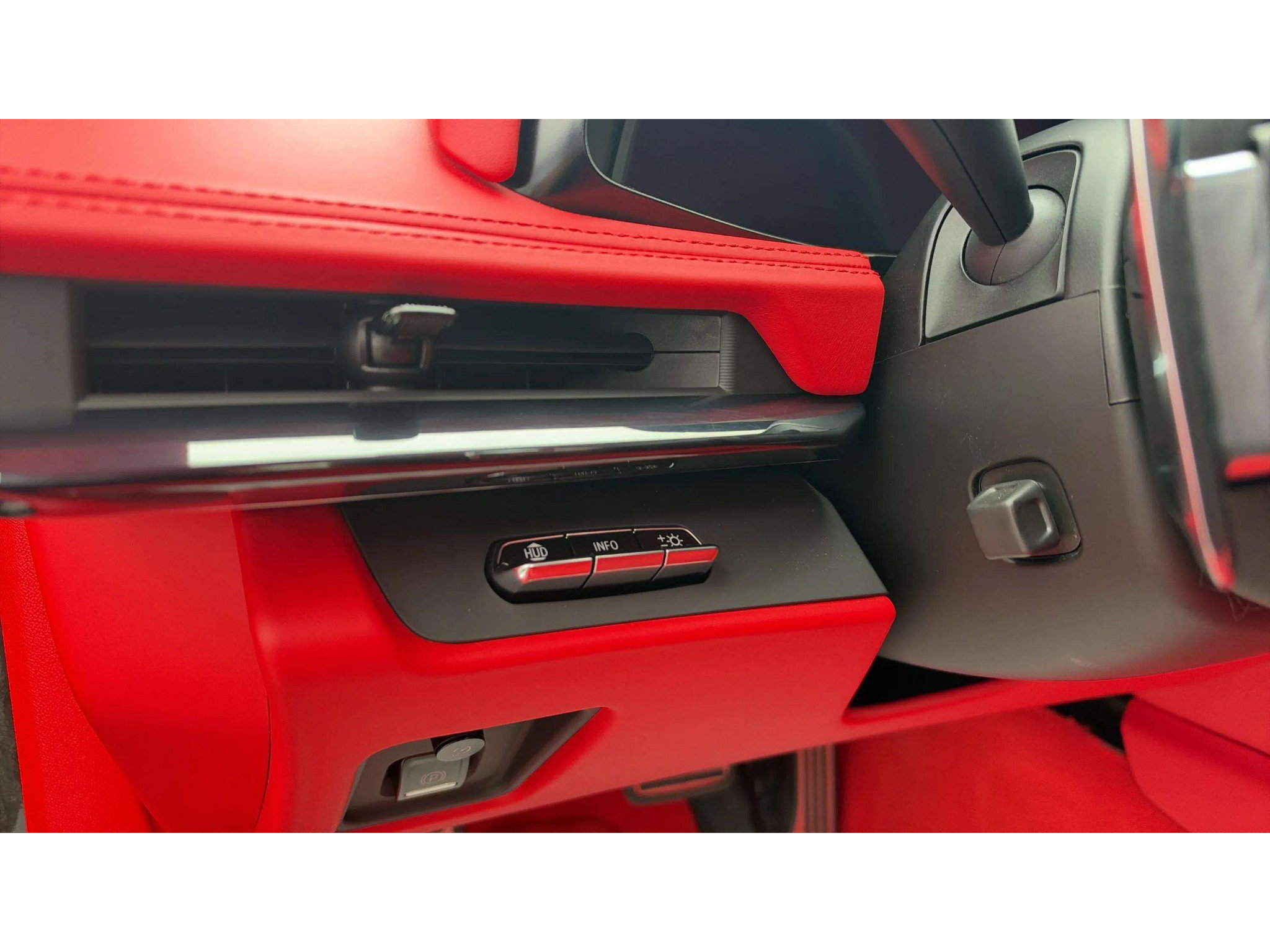 Used 2023 Chevrolet Corvette Stingray Premium Conv w/ Z51 Performance Package RWD image 26