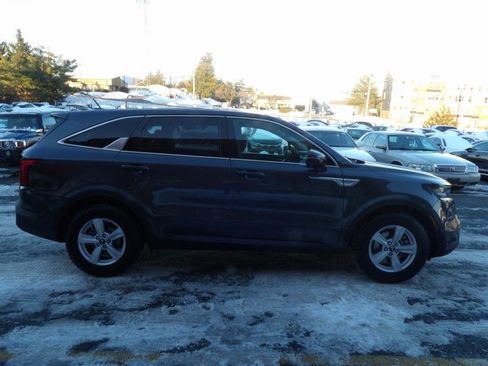Used 2021 Kia Sorento LX image 6