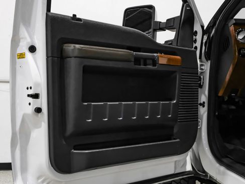 Used 2016 Ford F350 King Ranch w/ Snow Plow Prep Package image 42