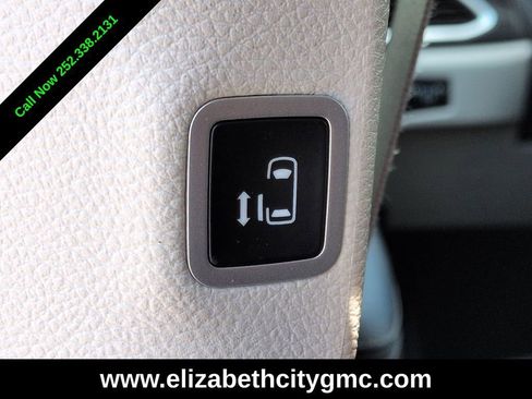 Used 2024 Chrysler Voyager LX FWD image 17