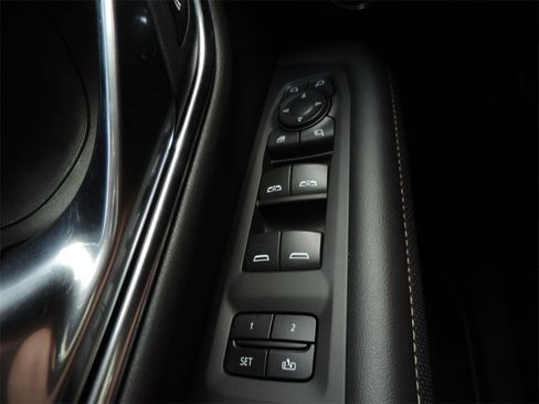 Certified 2023 GMC Yukon XL AT4 image 29