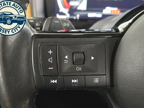 Used 2021 Nissan Rogue Platinum AWD/4WD image 13