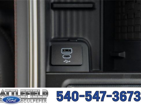 New 2025 Ford Expedition Active image 34