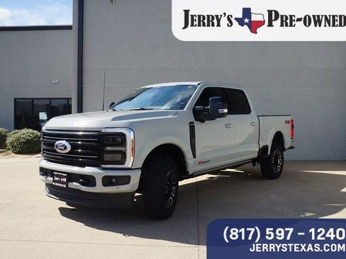 Used 2025 Ford F250 Platinum image 1