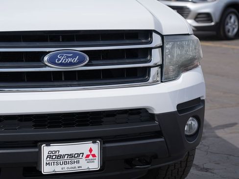 Used 2015 Ford Expedition XL image 9