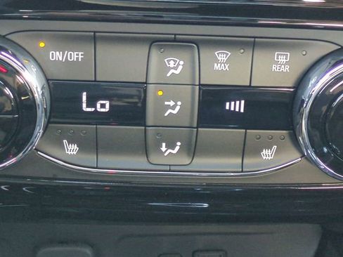 New 2026 Chevrolet Trax RS w/ Sunroof Package image 23