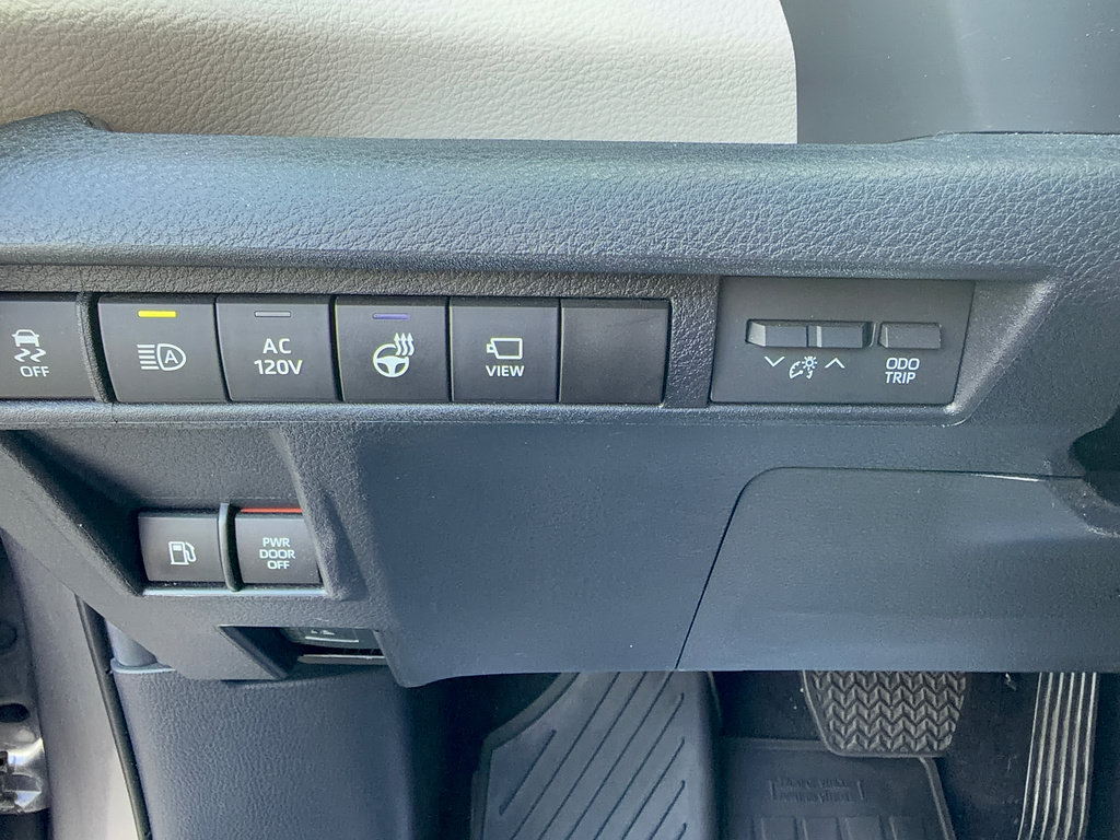 Certified 2023 Toyota Sienna Platinum AWD/4WD image 21