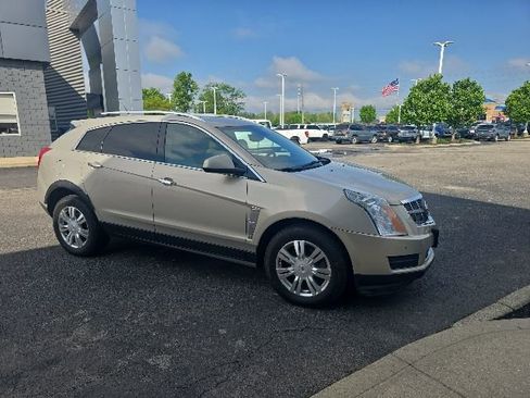 Used 2010 Cadillac SRX Luxury AWD/4WD image 4