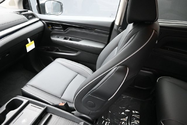New 2027 Honda Odyssey Touring image 11