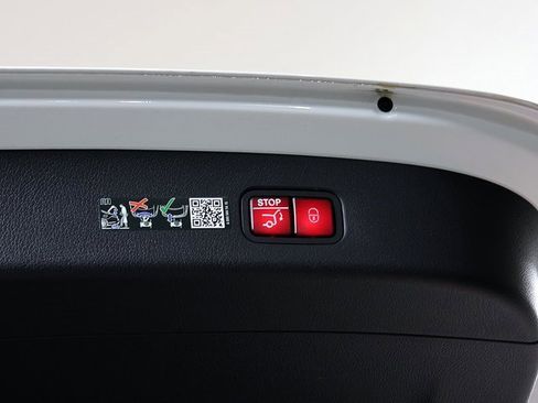 Certified 2025 Mercedes-Benz GLC 43 AMG 4MATIC image 28