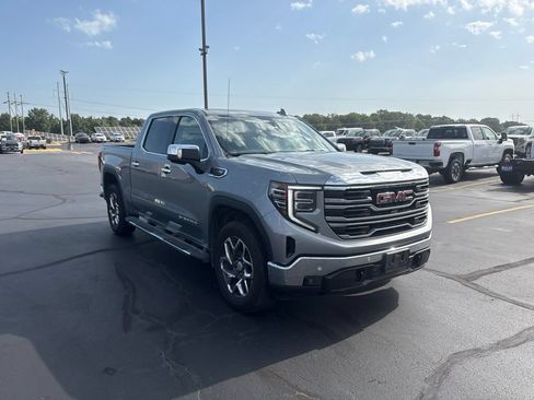 Used 2024 GMC Sierra 1500 SLT w/ SLT Premium Plus Package AWD/4WD image 7