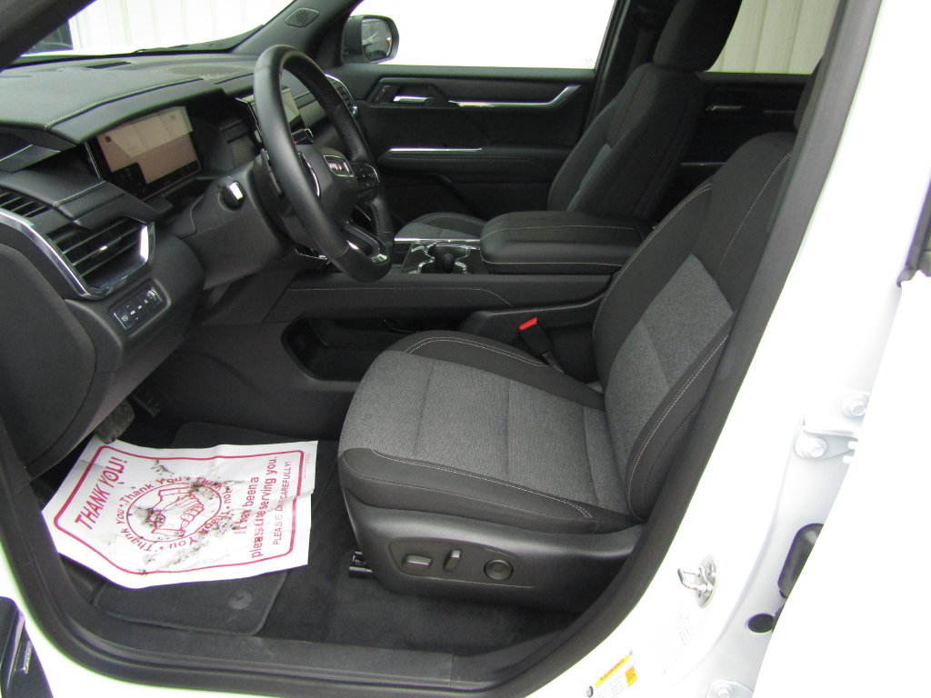 Used 2025 GMC Acadia Elevation AWD/4WD image 29