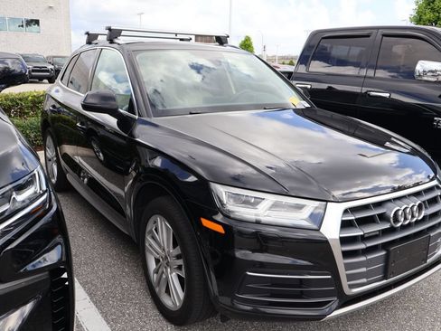 Used 2019 Audi Q5 2.0T Premium Plus w/ Premium Plus Package AWD/4WD image 6