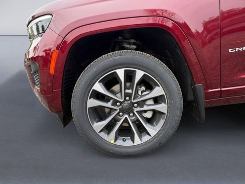 New 2025 Jeep Grand Cherokee Overland w/ Adv Protech Group III image 10