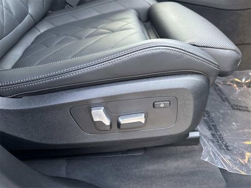 Used 2023 BMW X5 sDrive40i w/ M Sport Package image 30